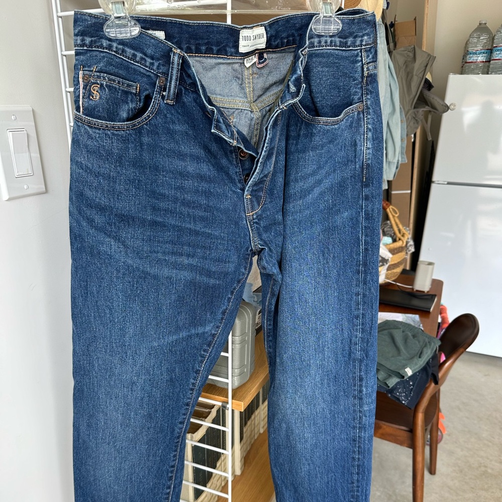 Todd Snyder Slim Selvedge Jean in Mid-Blue Wash